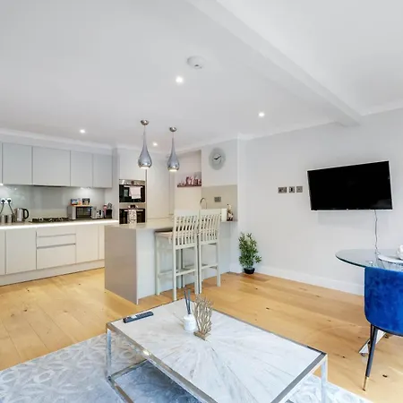 The Concord Modern 1 Bedroom Apartment