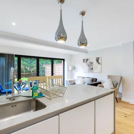 The Concord Modern 1 Bedroom