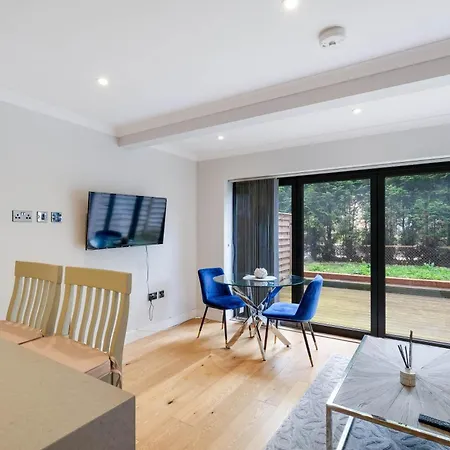 The Concord Modern 1 Bedroom *