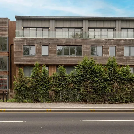 The Concord Modern 1 Bedroom Brentford