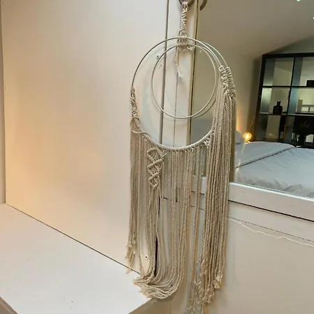 Loft Apartment *