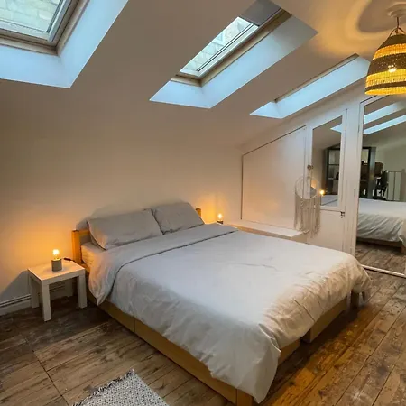 Loft Apartment *