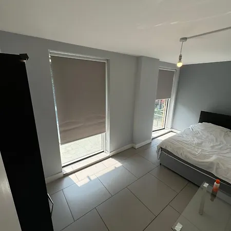 Modern And Cozy Two Bed In Clapham 5 * Londres