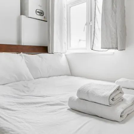 Cozy Brand New Studio In Hampsted Pass The Keys * Londres