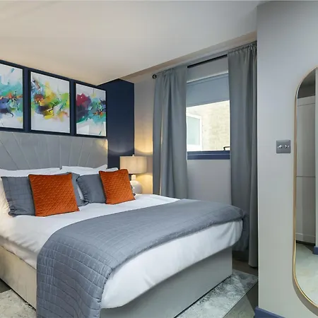 Deluxe One Bedroom Near Holborn Apartment