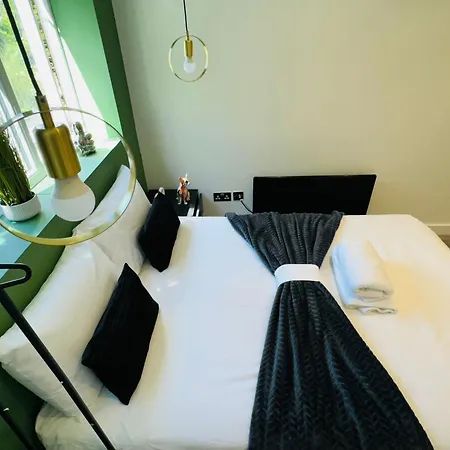 Luxury Flats, Ideal For Tourists Apartment *