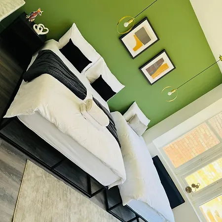 Luxury Flats, Ideal For Tourists Apartment London