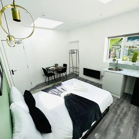 Luxury Flats, Ideal For Tourists *