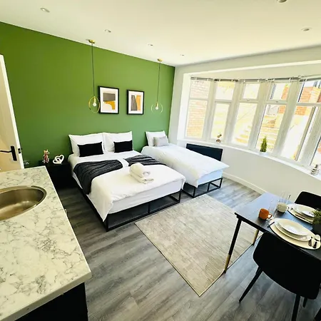 Luxury Flats, Ideal For Tourists *