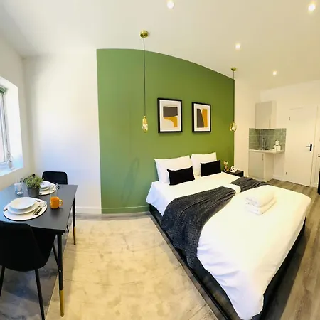 Luxury Flats, Ideal For Tourists *