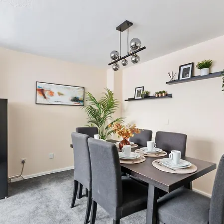 Cozy Near O2 Arena Affittacamere *