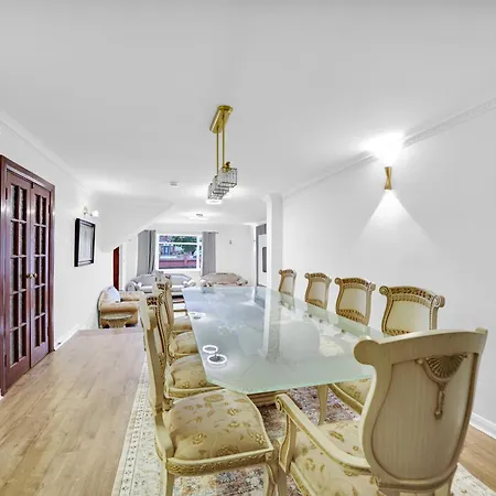 Apartment Lux 5 Bed Sleeps 11, 10 Mins From Wembley Stadium, Jacuzzi And Steam Shower