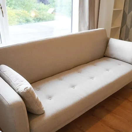 Lux 5 Bed Sleeps 11, 10 Mins From Wembley Stadium, Jacuzzi And Steam Shower