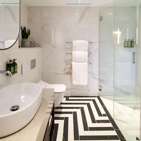 Cheval Phoenix House At Sloane Square 5*