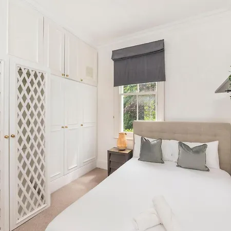 West Collection, Holland Park, Earls Court * Londres