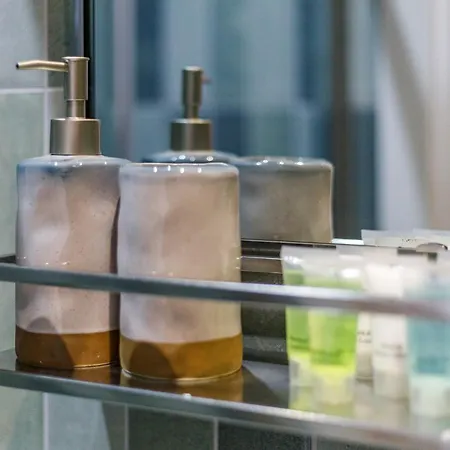 Cityscape Oasis Chic For Urban Dwellers *