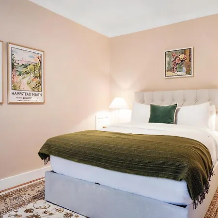 The Earl's Court Wonder - Adorable 1bdr Flat With Terrace Apartment *