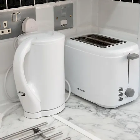 Pass The Keys Cosy One Bedroom Near Hyde Park Oxford Street Apartment *