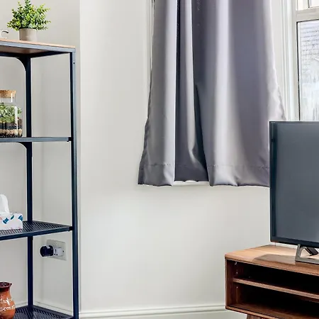 Bright 2br Flat, Forest Gate, East Apartment