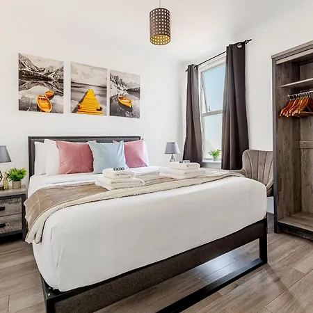 Bright 2br Flat, Forest Gate, East Appartement Londen