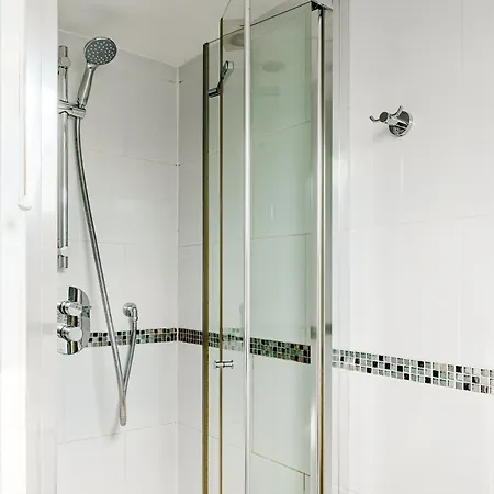 Bright 2br Flat, Forest Gate, East * London