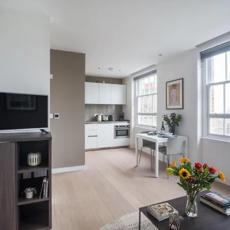 Wells Court By Aeria Apartment