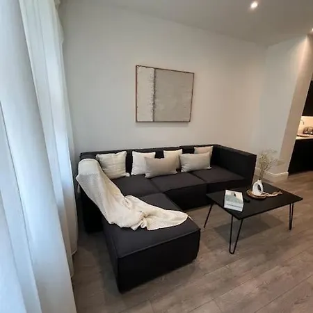 30 Mins From London Apartamento Uxbridge