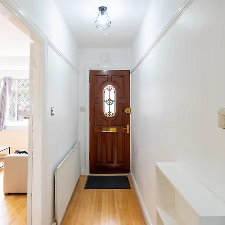 2 Bed, Wembley, Ealing, Apartment *