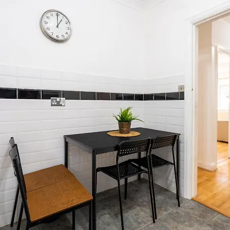 2 Bed, Wembley, Ealing, Apartment *