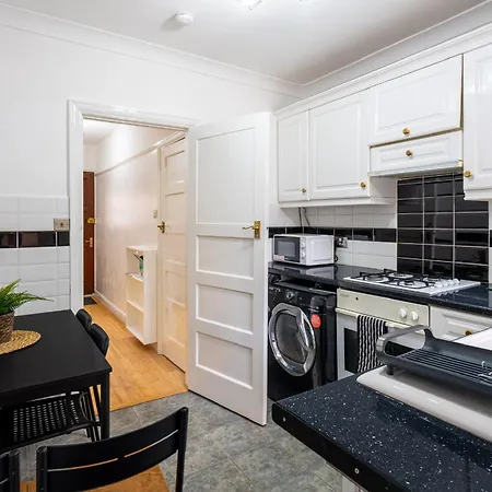 2 Bed, Wembley, Ealing, *