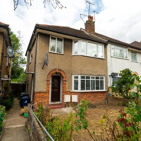 Apartment 2 Bed, Wembley, Ealing,
