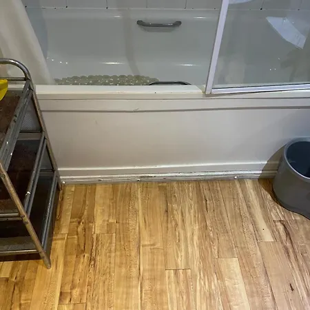 En-suite Cozy Double Bedroom * London