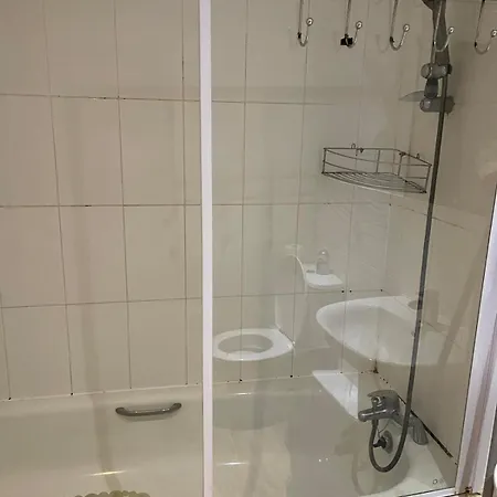 En-suite Cozy Double Bedroom Guest house *
