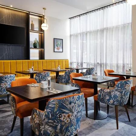 Doubletree By Hilton Chelsea