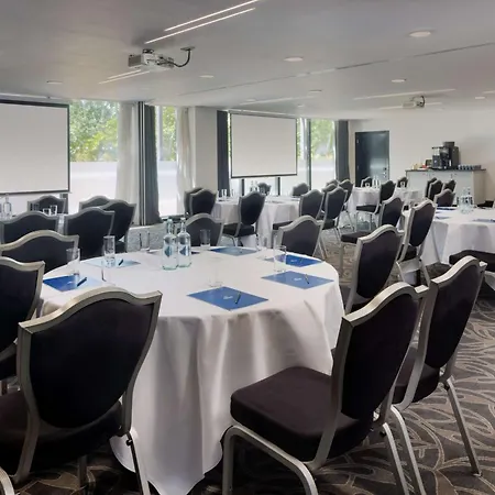 Hilton London Syon Park 4* Brentford