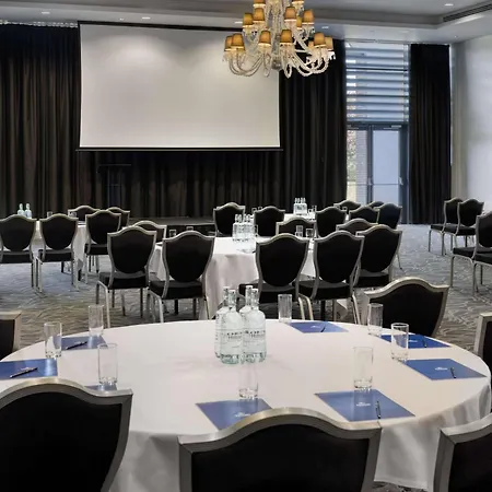 Hilton London Syon Park 4* Brentford