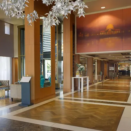 Hilton London Syon Park 4* Brentford