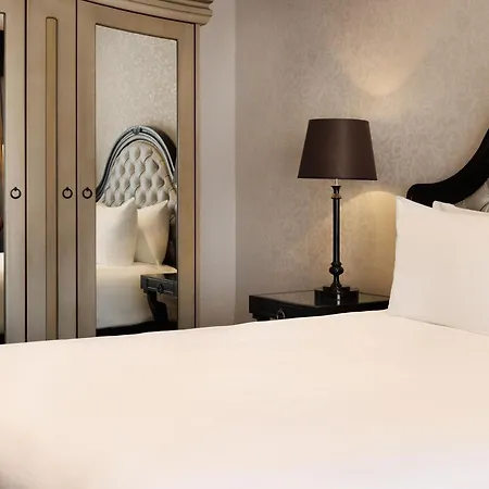 Hilton London Syon Park 4*