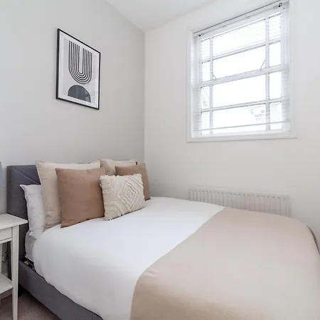 Daire The Haggerston Collection