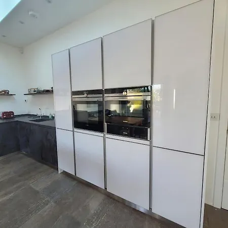 Unique Ultra Modern House *