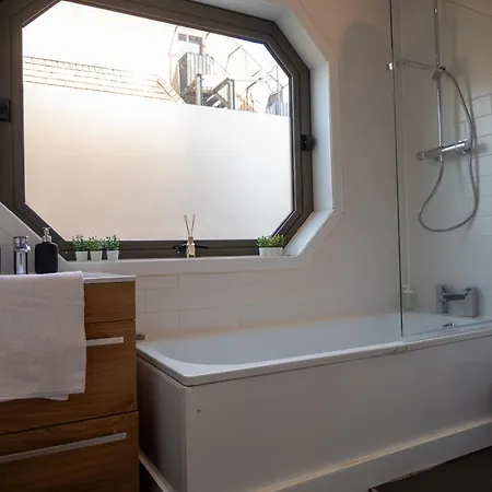 Heart Of Waterloo - Luxury Flat