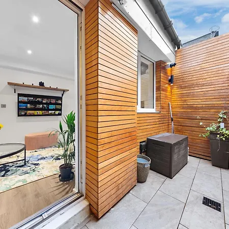 Modern 1 Bed Flat In Barnes Near River Thames
