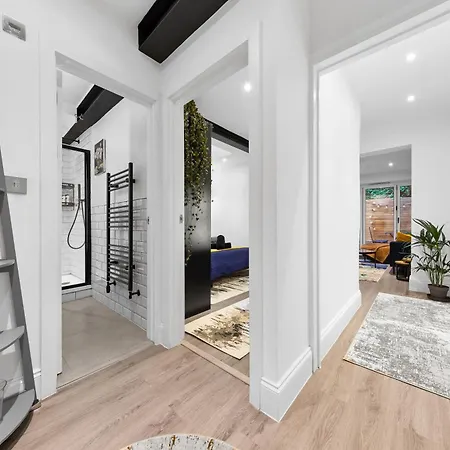 Modern 1 Bed Flat In Barnes Near River Thames דירה