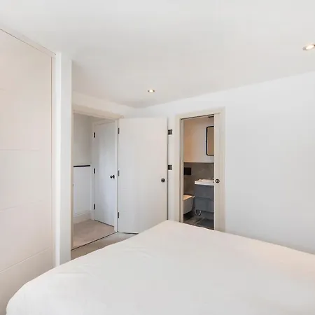 Perfect For 6 - 2 Bedroom 2 Bathroom By The Famous Hammersmith Riverside London