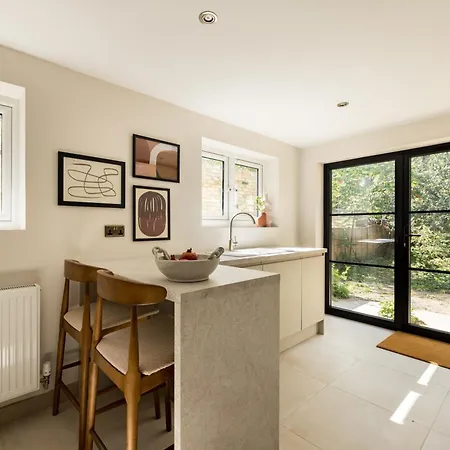 The Tyrwhitt Road Place - Lovely 2bdr Flat With Garden 公寓
