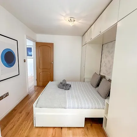 Detached House With Free Parking In Little Venice Near Paddington Hyde Park *