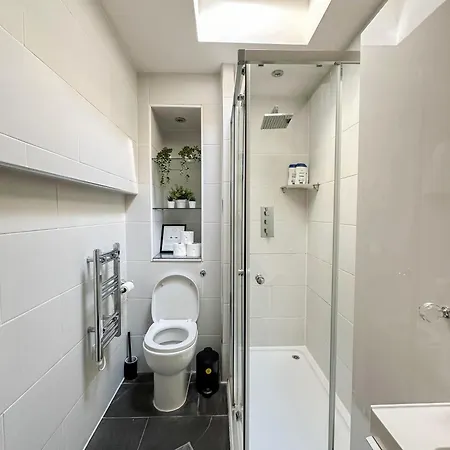 Detached House With Free Parking In Little Venice Near Paddington Hyde Park *