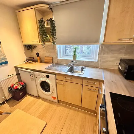 Bright Studio In Central *