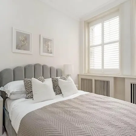 Fabulous 3 Bed In Kensington *