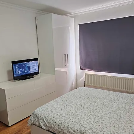 公寓 Two Bedroom In Dollis Hill